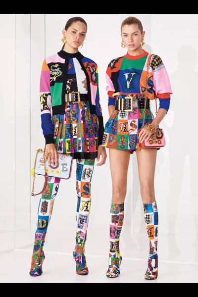 Look 16